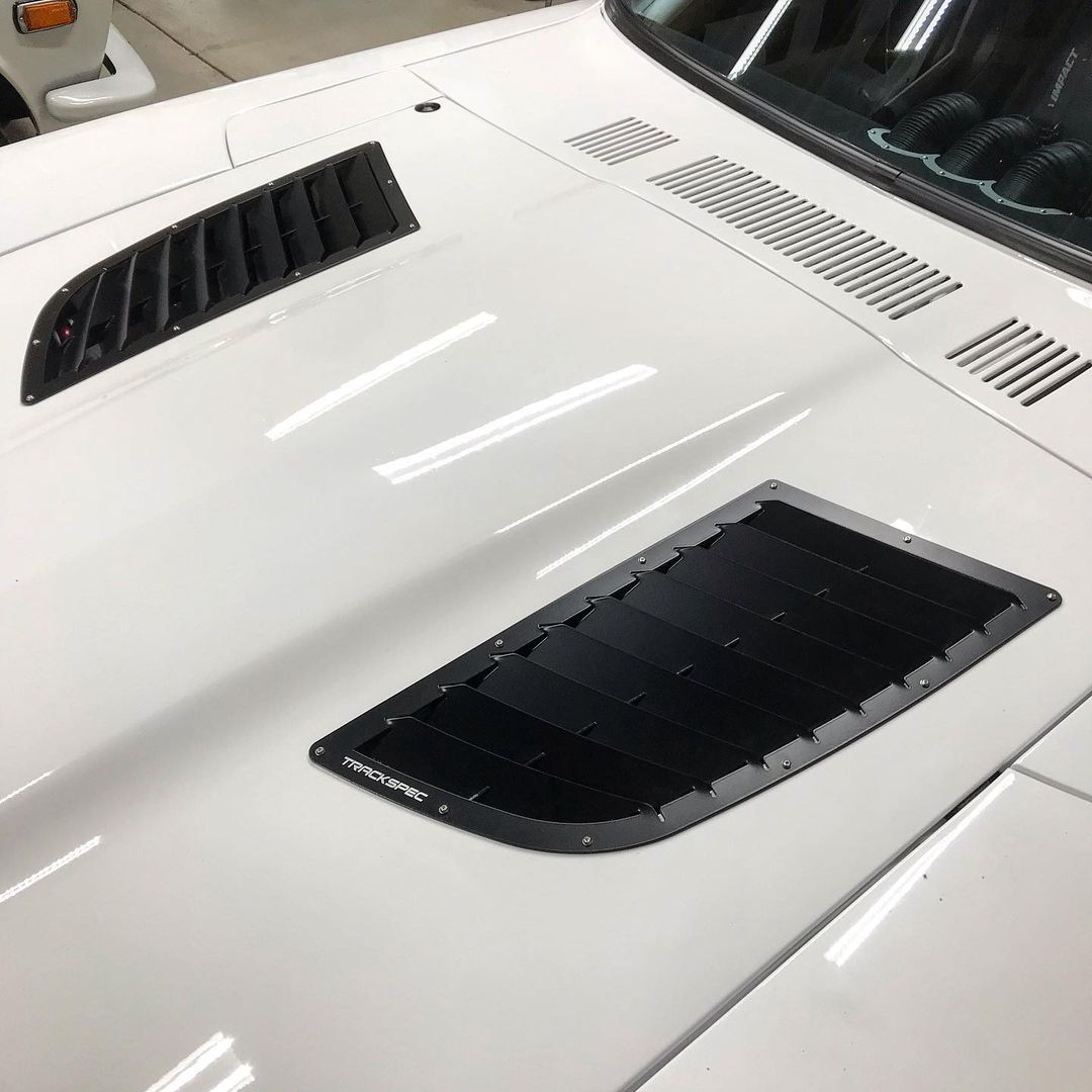 1970-1973 Datsun 240z Wider Hood Vents