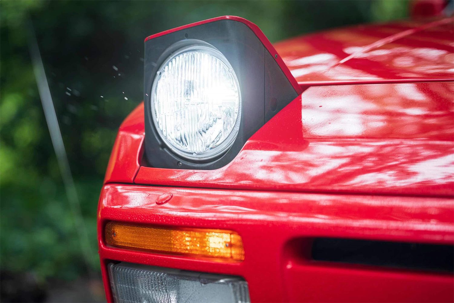 Holley RetroBright LED Headlight – 7-inch Round – Modern White (5700K) – view 2