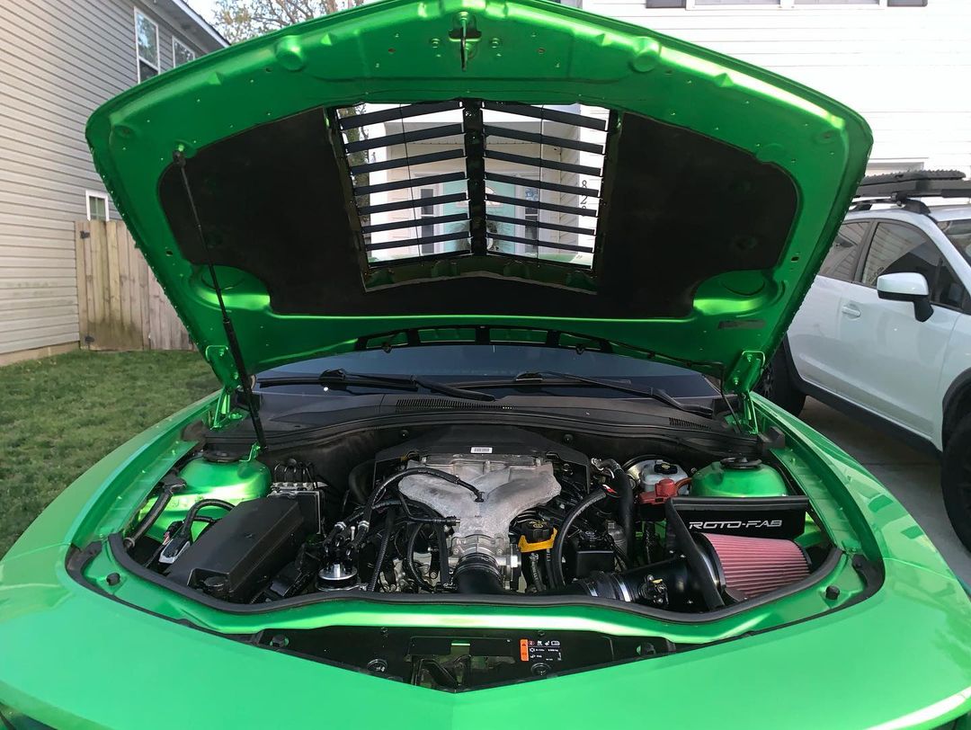 Universal ST2 Center Hood Louver