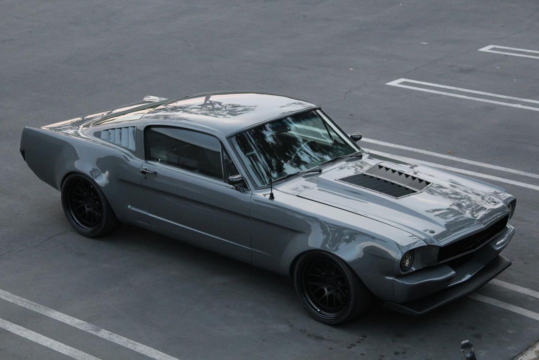 Universal ST2 Center Hood Louver